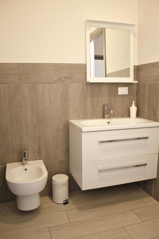 B&B Leonardo Rho Luaran gambar