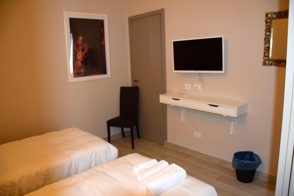 B&B Leonardo Rho Luaran gambar