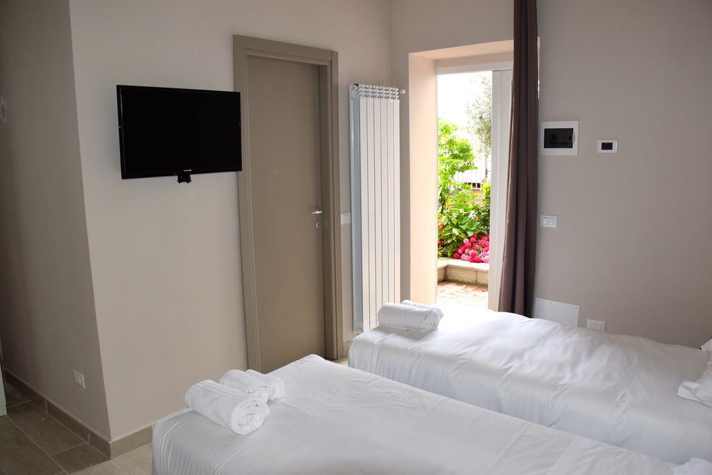 B&B Leonardo Rho Luaran gambar