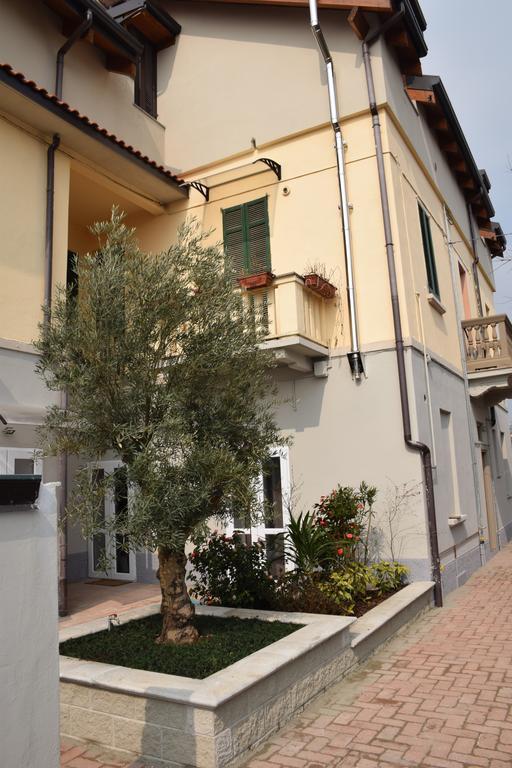 B&B Leonardo Rho Luaran gambar