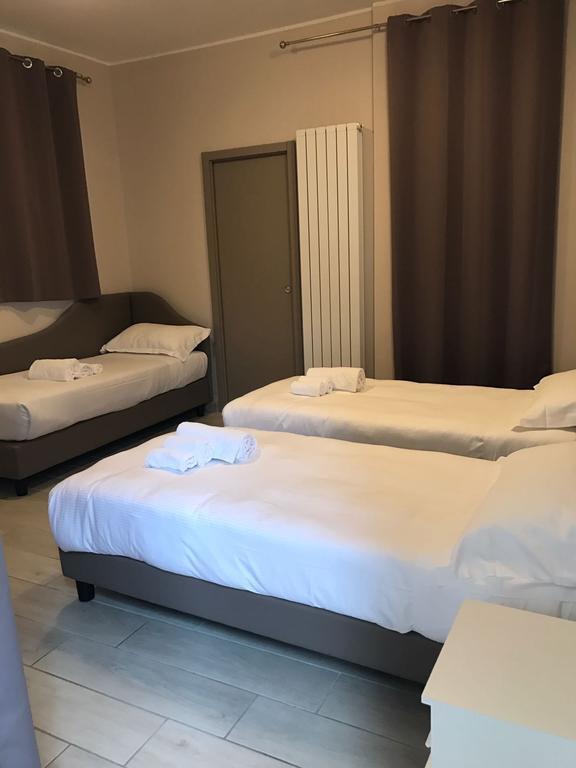 B&B Leonardo Rho Luaran gambar